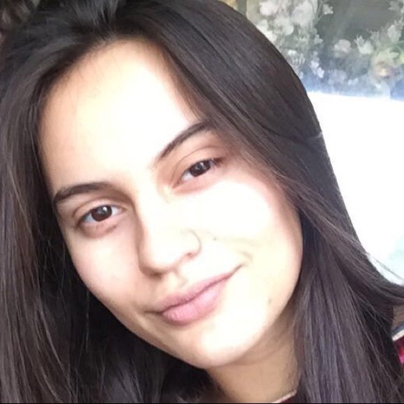 Meet your Posher, Alison - Picture 1 of 1